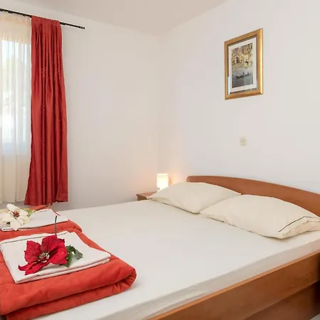 Amazing Apartment In Baska Voda 公寓 *
