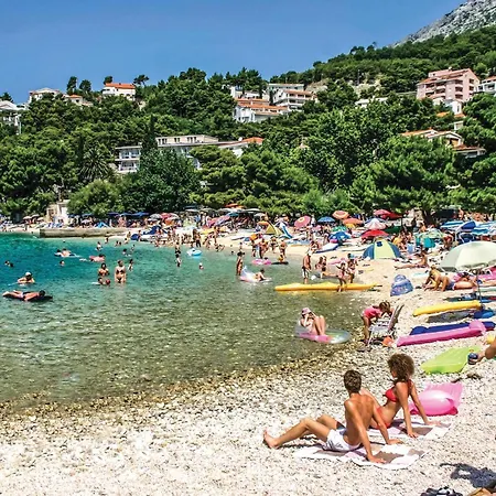 Amazing Apartment In Baska Voda 公寓