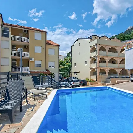 公寓 Amazing Apartment In Baska Voda